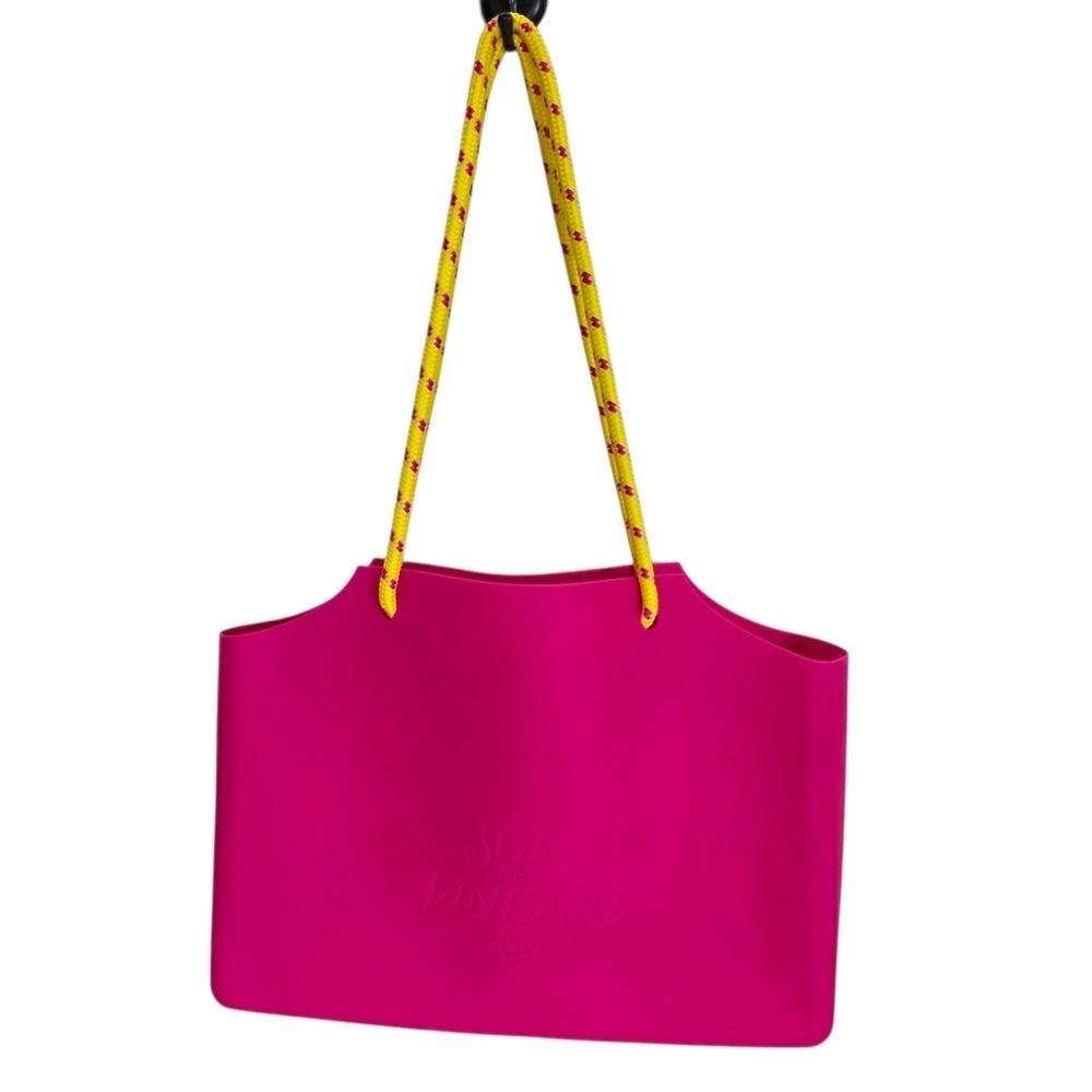 Sol de Janeiro Exclusive Pink Beach Silicon tote bag